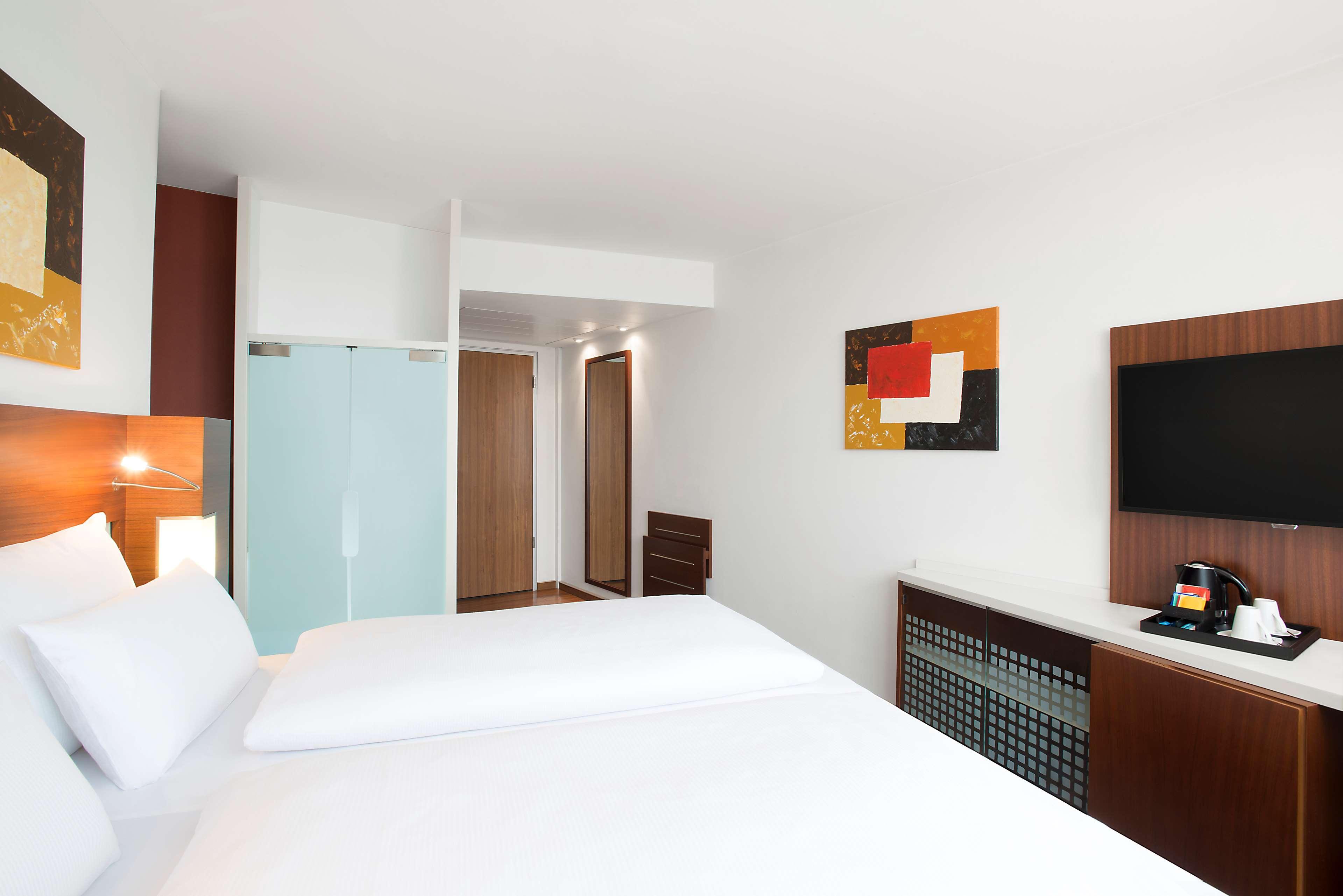 Nh Frankfurt Niederrad Hotel 4*