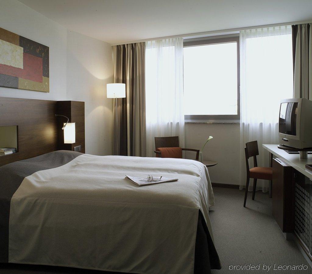 Nh Frankfurt Niederrad 4*