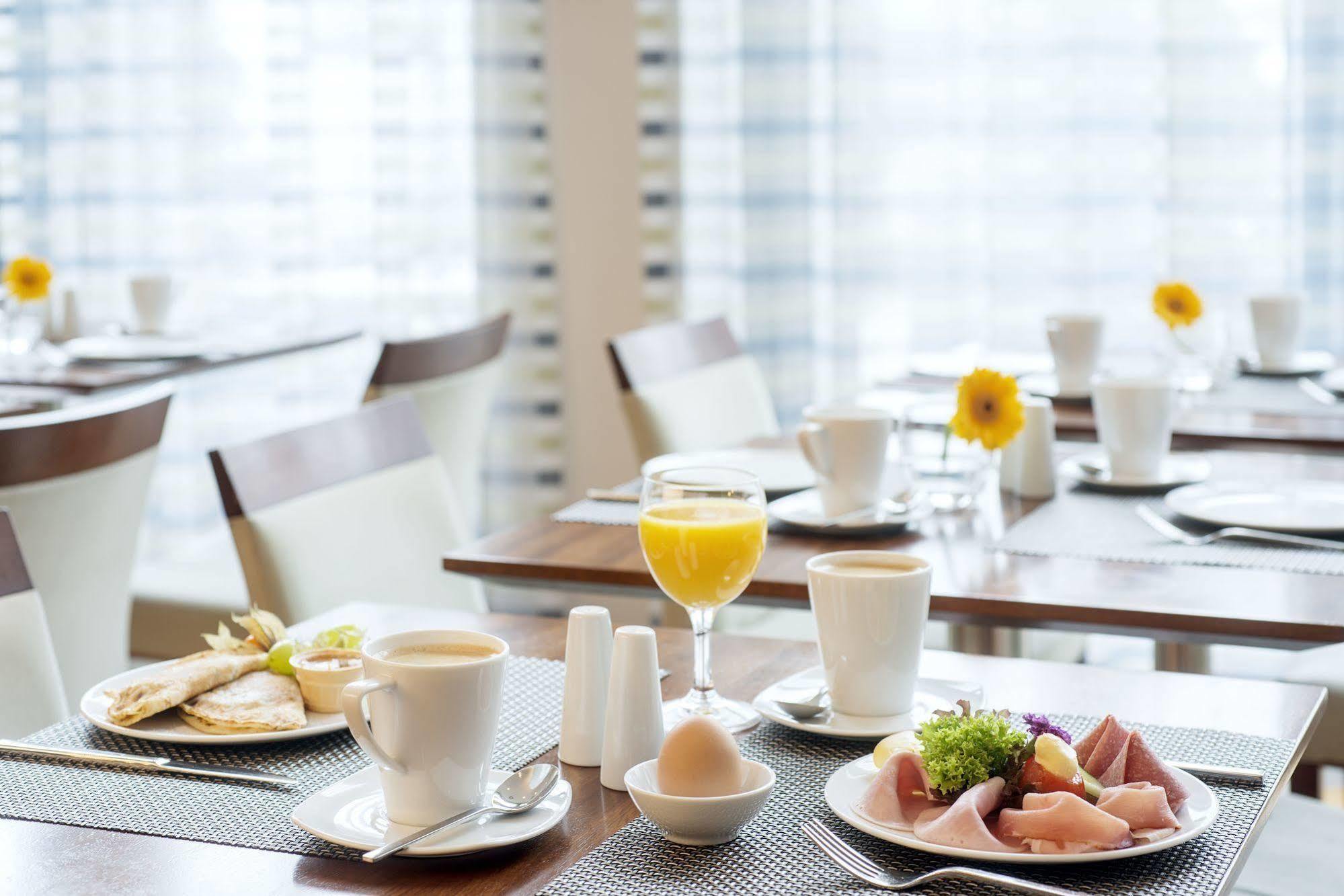 Hotel Nh Frankfurt Niederrad 4*
